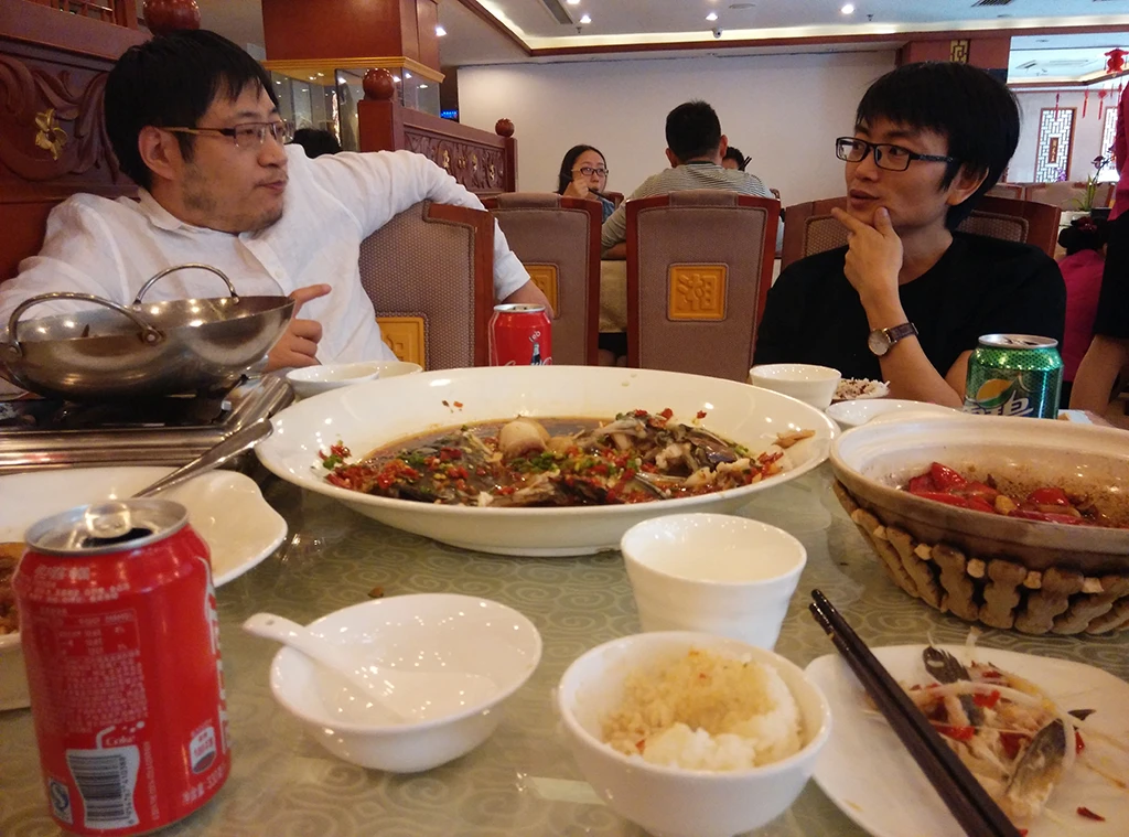 2015年5月5日，高春辉与黄敏在望京湘菜馆